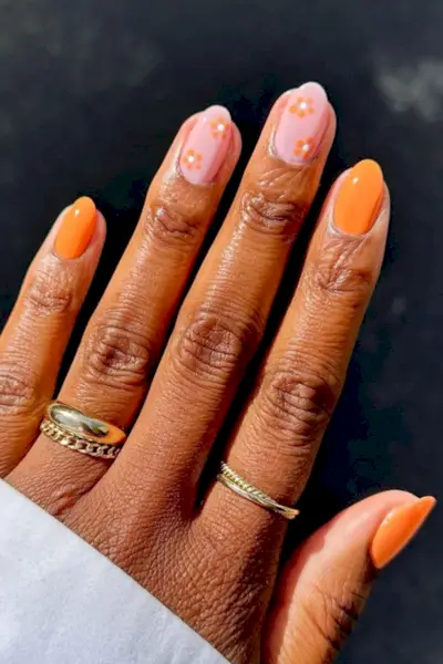 Nagų idėjos atostogoms – apelsinų gėlių dizainas