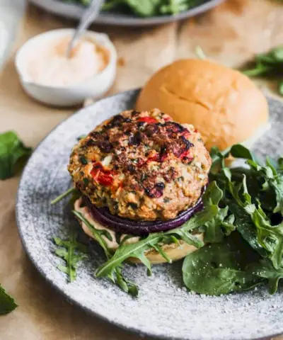 Graikiškų kalakutų mėsainių receptas vasaros kepsniams