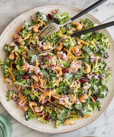 recept na brokolicový salát