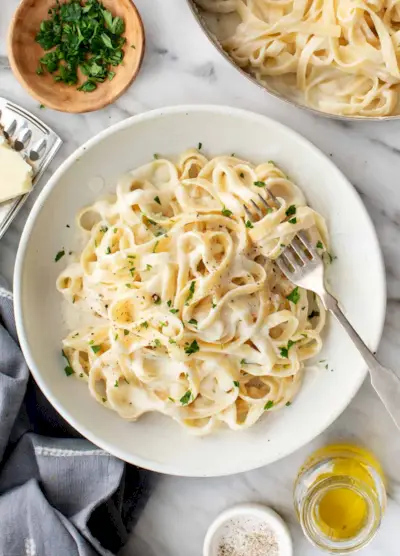 recept na fettuccine alfredo comfort food