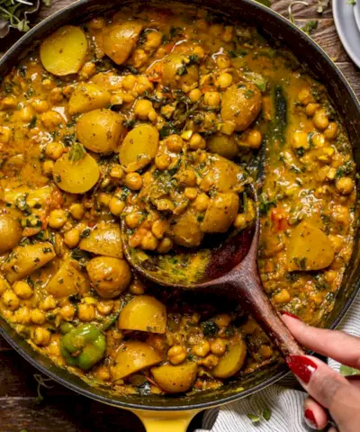 bramborová cizrna kari komfortní jídlo recept