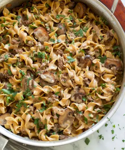 une recette de bœuf stroganoff à la poêle