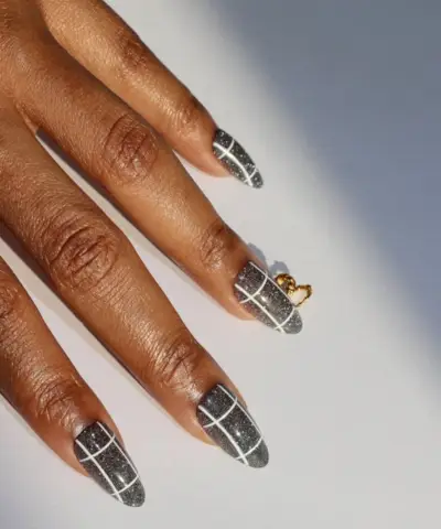 letní natlačovací nehty