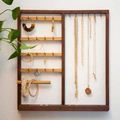 Kabantis papuošalų organizatorius