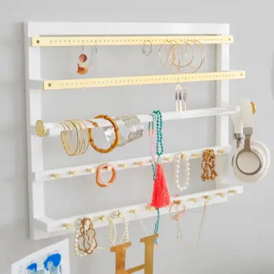 Lako sienų papuošalų organizatorius