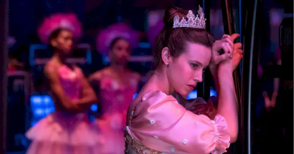 Apžvalga: „Gilmore Girls“ kūrėjas turi naują laidą ir jos negalima praleisti