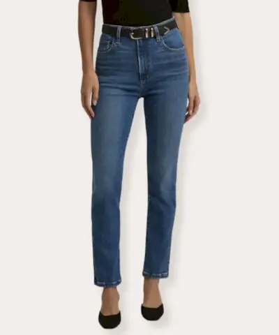 Valentina magasra emelt bokafarmer