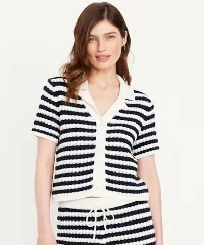 Pull boutonné au crochet