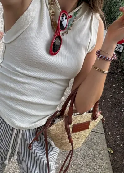 Le noyau de la sous-consommation est partout : voici comment je garde une garde-robe minimaliste depuis des années