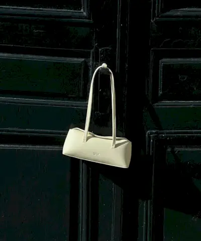 merek pakaian kelas menengah