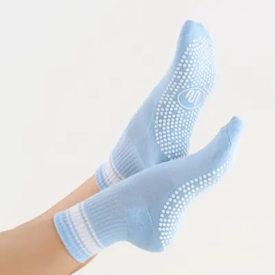 Neslystančios rankenos kojinės