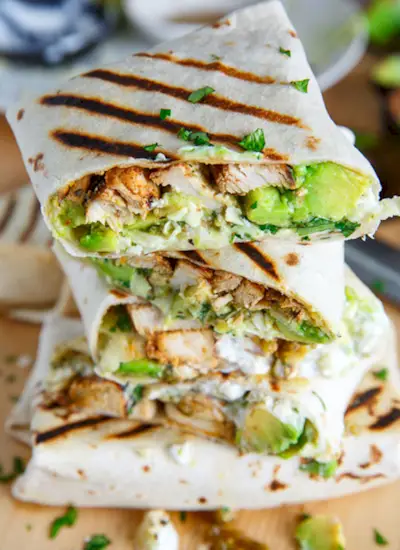 Burritos au poulet et à l'avocat pour des déjeuners faciles à préparer